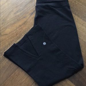 Lululemon Athletica Cropped Yoga Pants